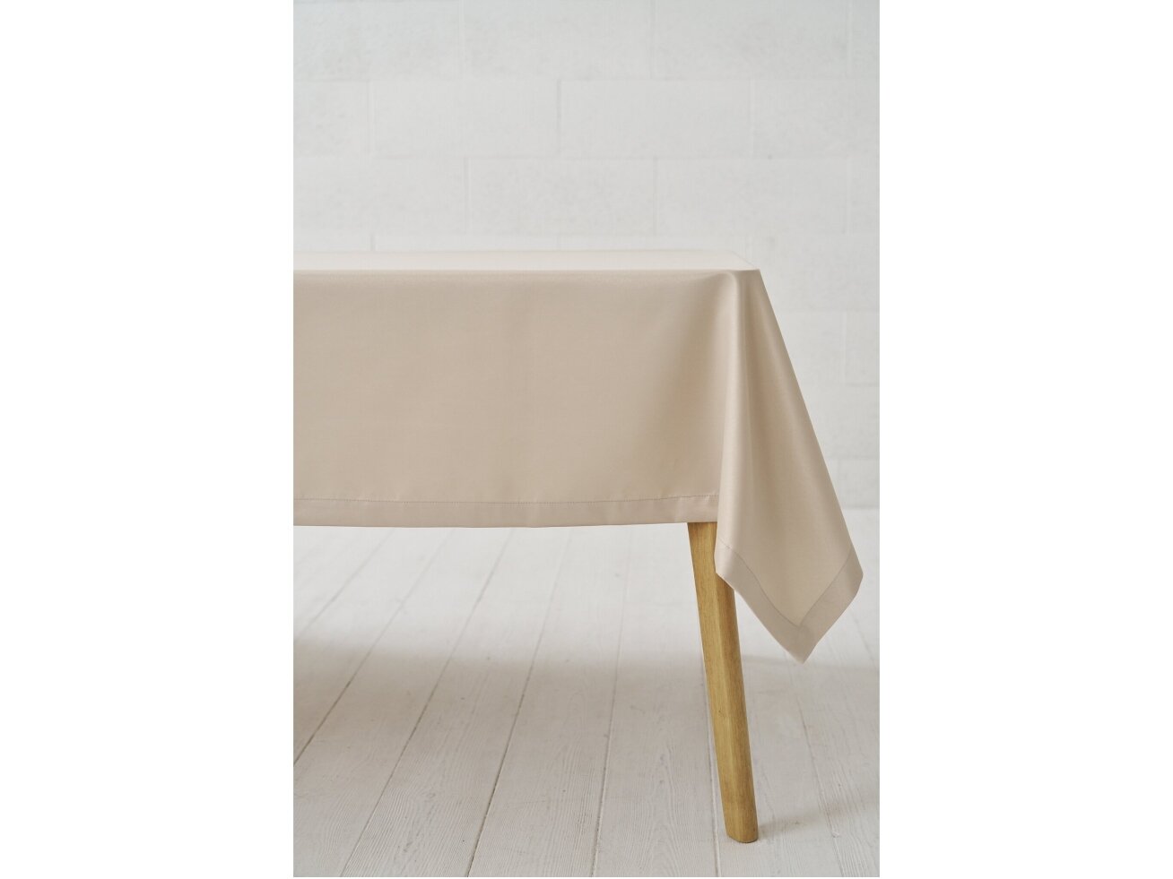Tablecloth latte Saten, width 320 cm 2 Tablecloth latte Saten, width 320 cm 2
