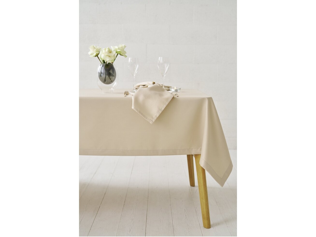Tablecloth latte Saten, width 320 cm 3 Tablecloth latte Saten, width 320 cm 3