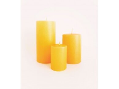 Žvakė geltona cilindro formos 2